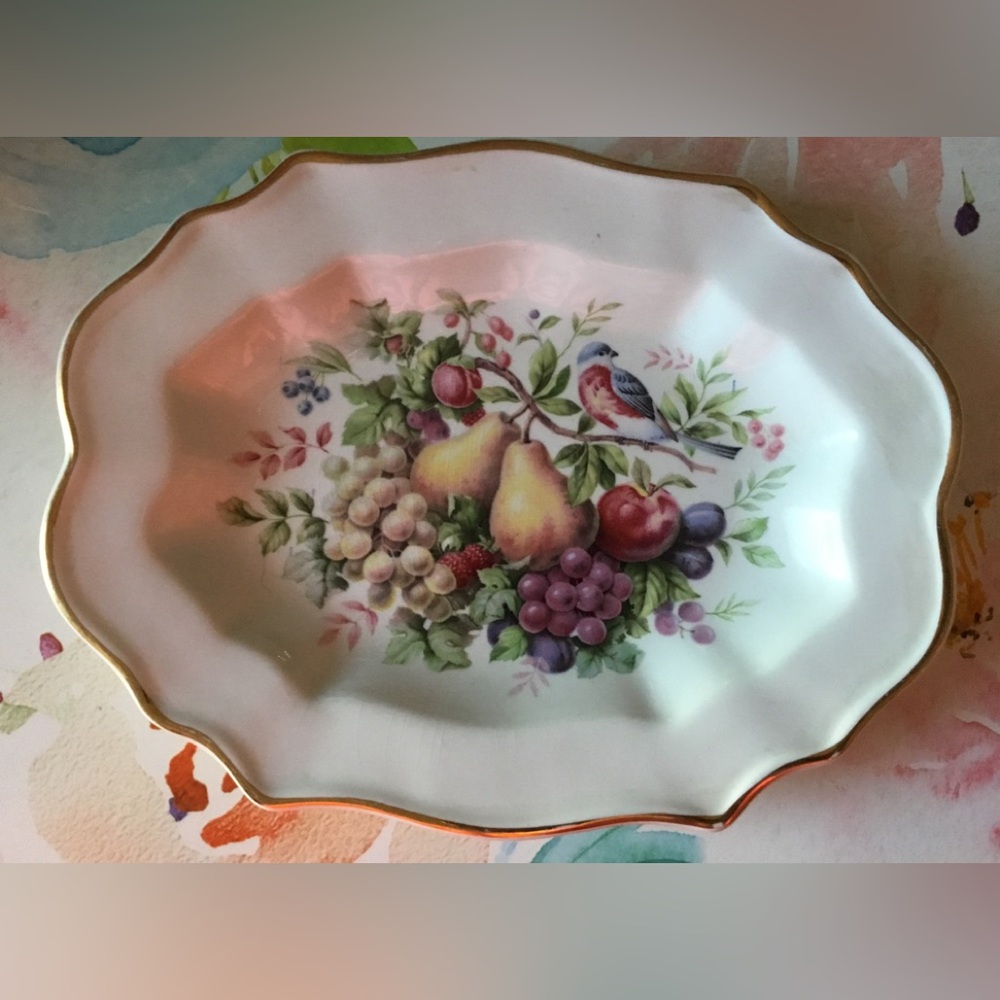 Vintage Avon 1976 Enoch Wedgewood Tunstall Ltd of England 22kt gold trim plate